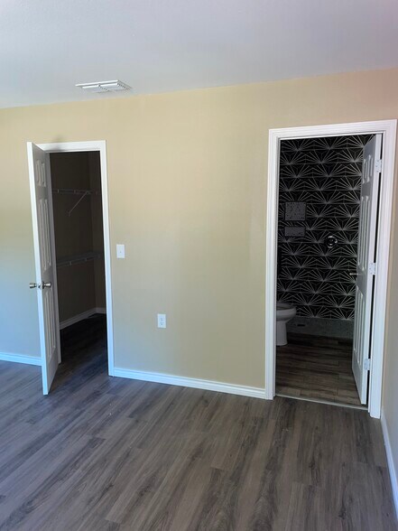 MASTER BEDROOM CLOSET/BATHROOM - 612 Timberline Dr