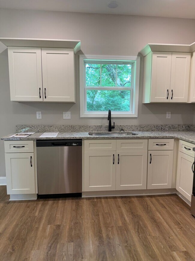 Building Photo - 1713 Golf Club Ln NW