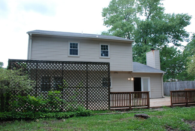 Building Photo - 3 Bedroom, 2.5 bath house in Newport News-...