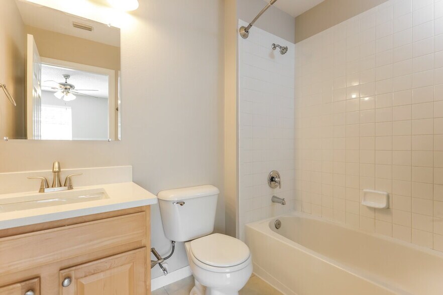 Building Photo - 4403 Silver Falls Dr