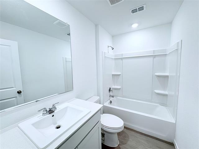 Building Photo - 6517 Glade St