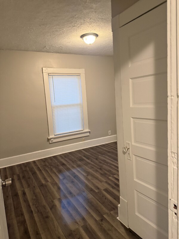 Building Photo - 211 S Foster St