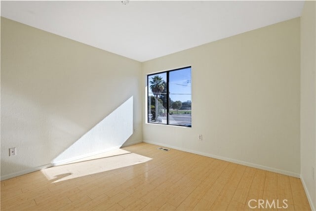 Building Photo - 276 Spruce St