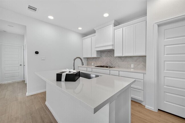 Building Photo - 10730 Aquila Star Dr