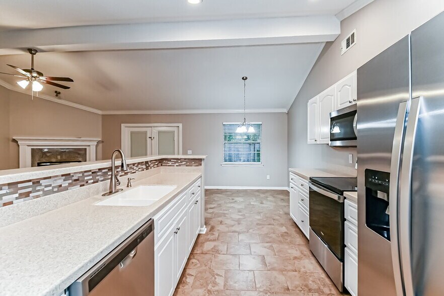 Building Photo - 4397 Apple Tree Pl