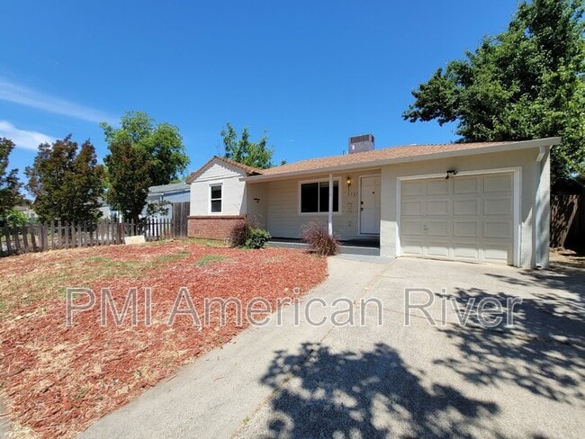Building Photo - 2721 18th Ave