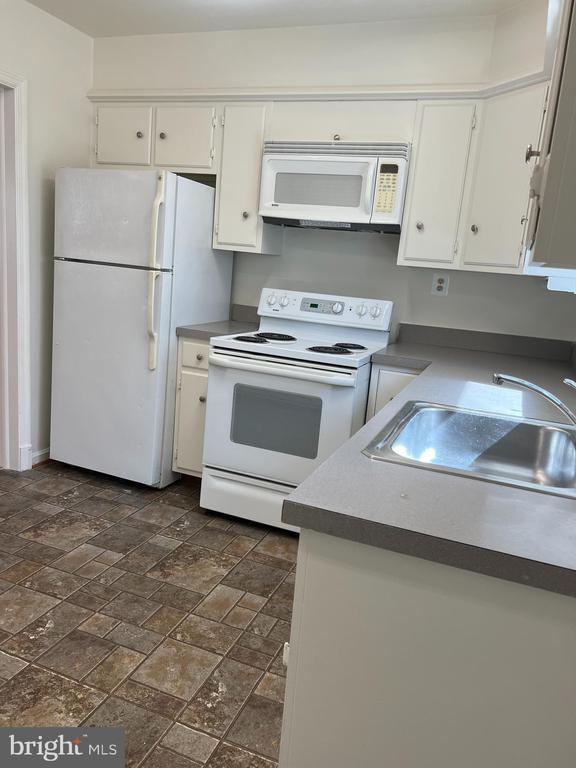 Building Photo - 2926 1st St N