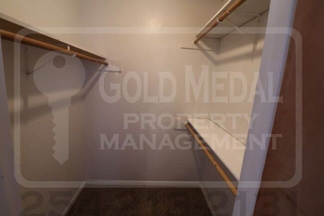 Building Photo - 3906 Charolais Dr