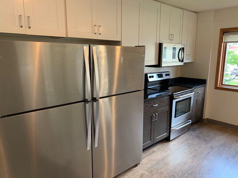 Building Photo - 505 N Carroll St