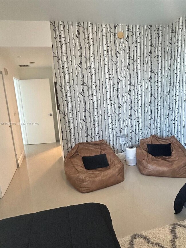 Building Photo - 3330 NE 190th St