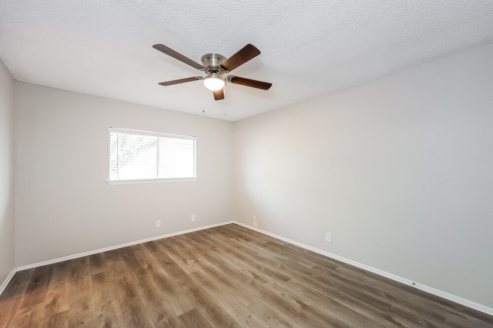 Building Photo - 1030 Honey Tree St