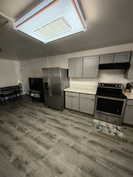 Building Photo - 272 Ani St