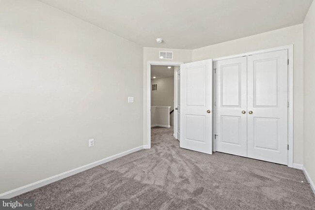Building Photo - 136 Winterplace Dr