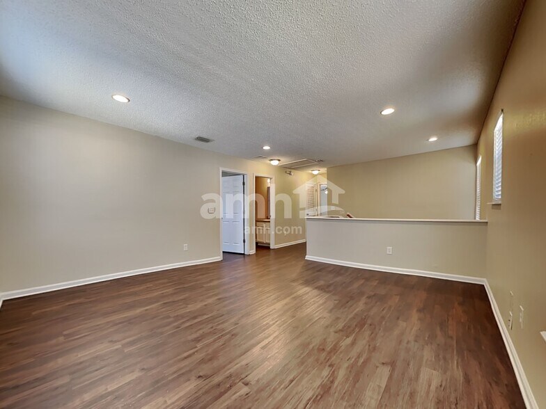 Building Photo - 9734 Hazel Lake Dr