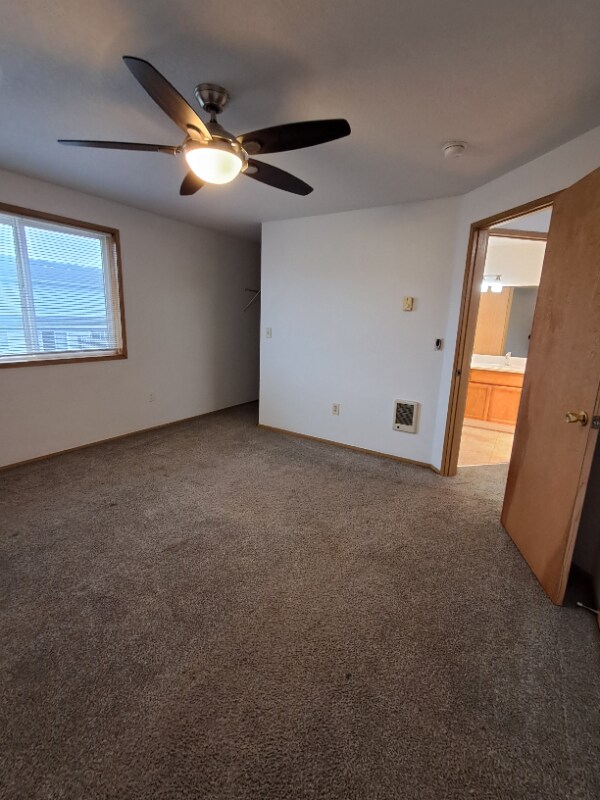 Building Photo - 806 SE 153rd Ave