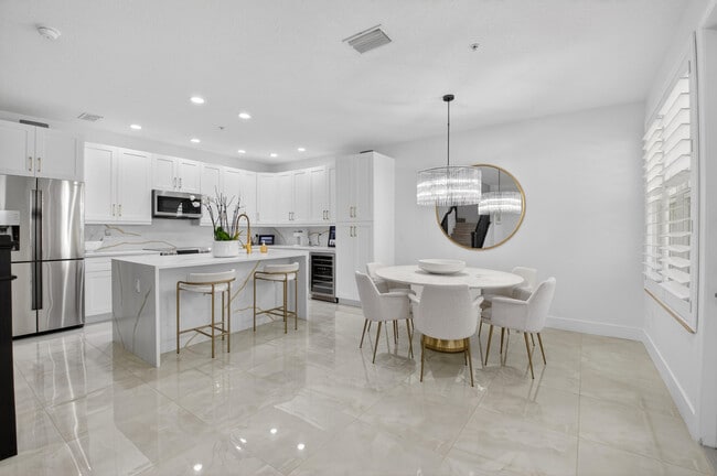 Building Photo - 5022 NW 16th Way