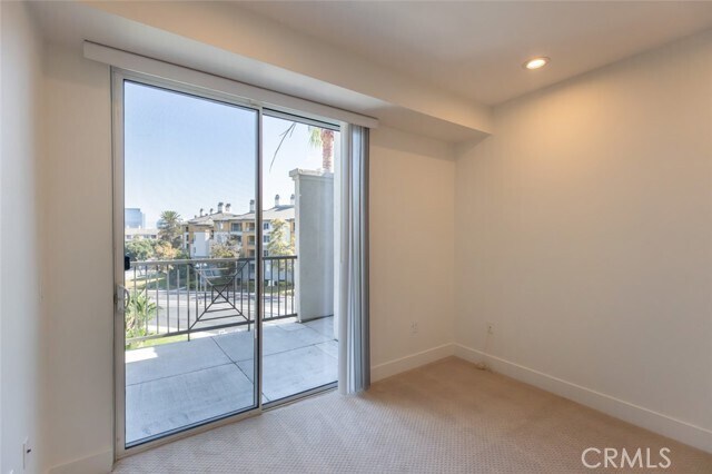 Building Photo - 2400 Scholarship