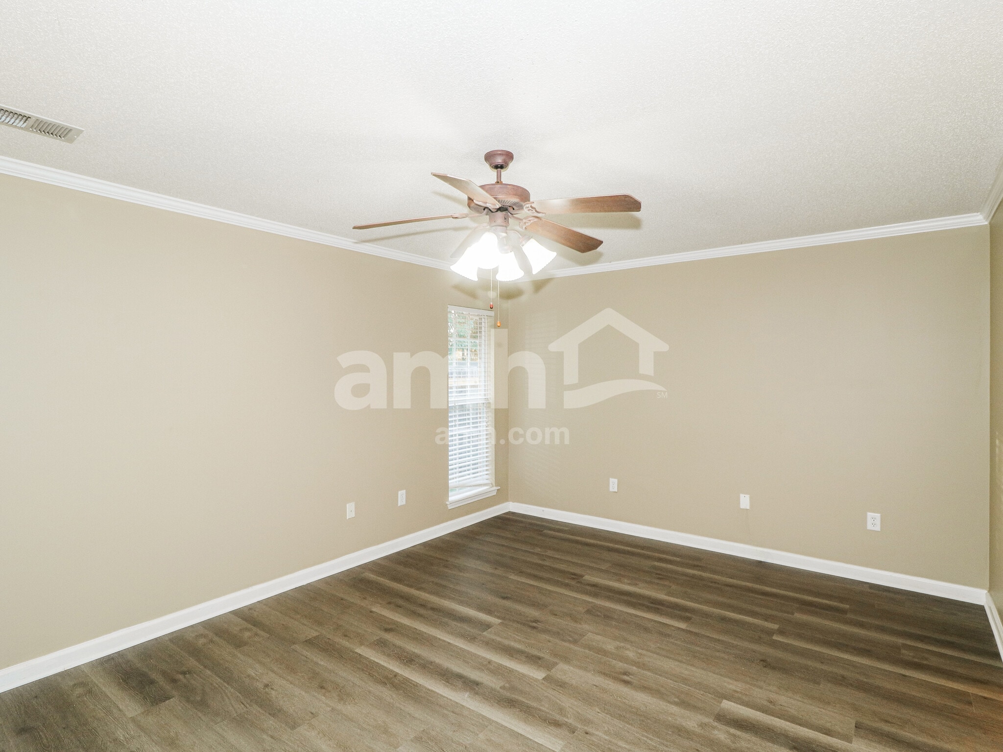 Building Photo - 5767 Kuykendall Dr