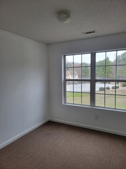 Building Photo - 5150 Oakley Commons Blvd