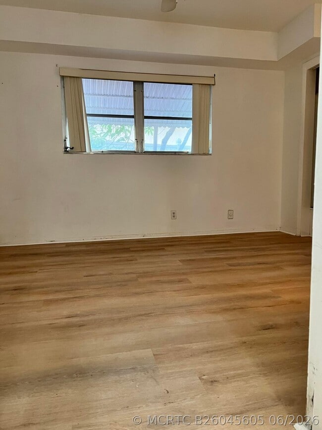 Building Photo - 1650 NW 43rd St