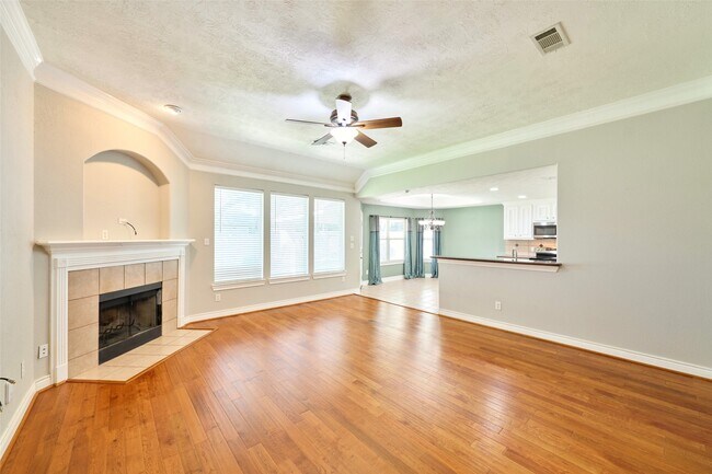 Building Photo - 13313 Enchanted Way