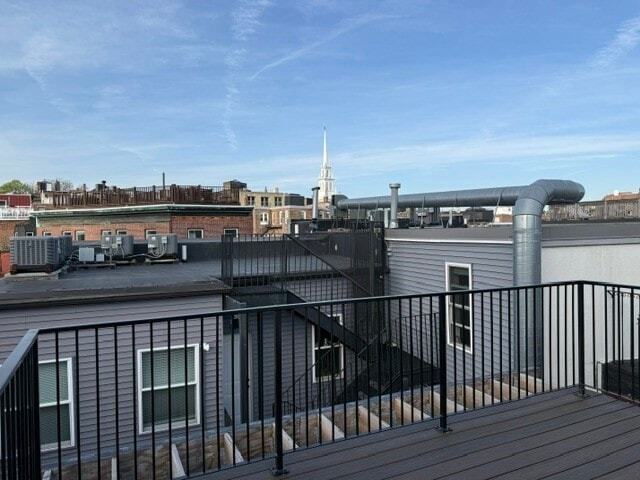 Building Photo - 69 N Margin St