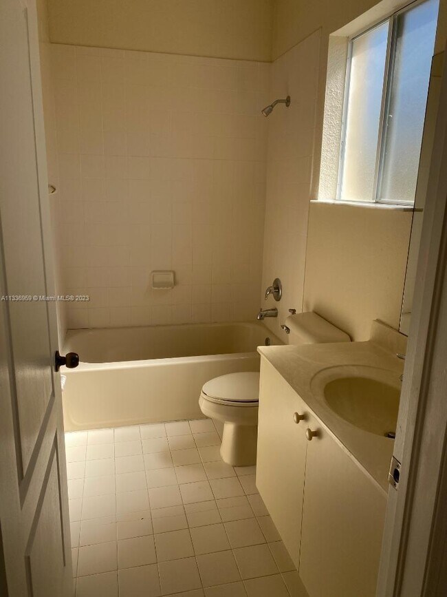 Building Photo - 8524 SW 214th Way