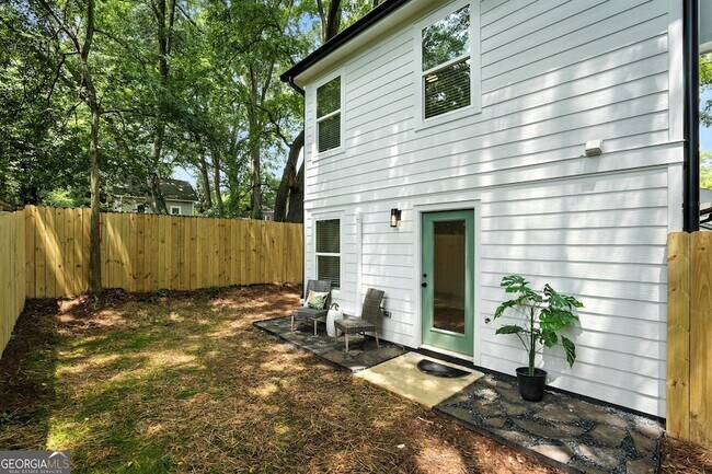 Building Photo - 1597 Glenwood Ave SE