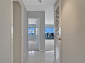 Building Photo - 2100 S Ocean Dr