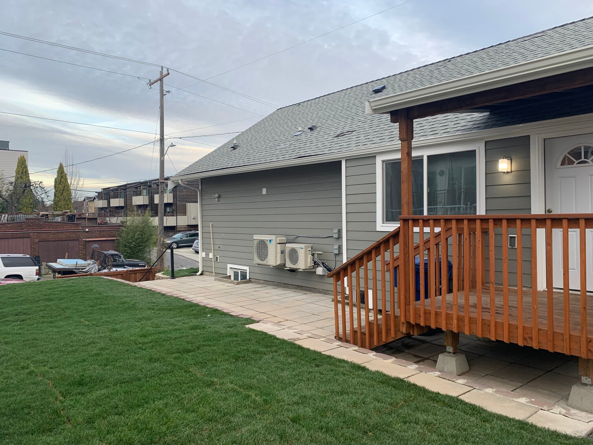 Building Photo - 1411 S Walker St