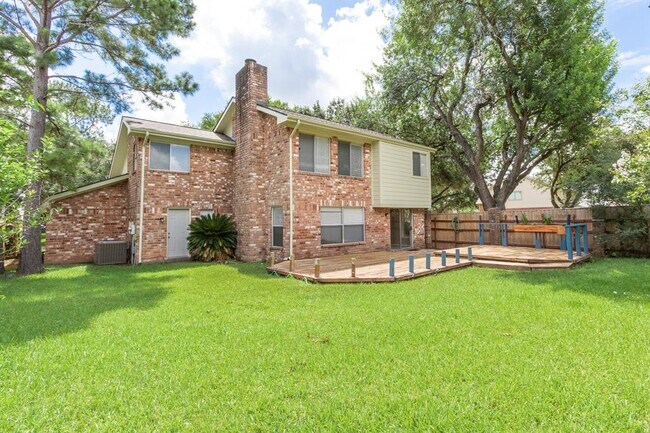 Building Photo - 2458 Parkwood Ln