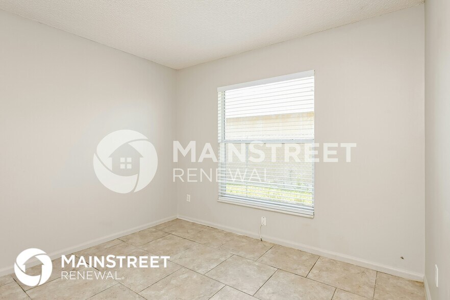 Building Photo - 625 Regency Way
