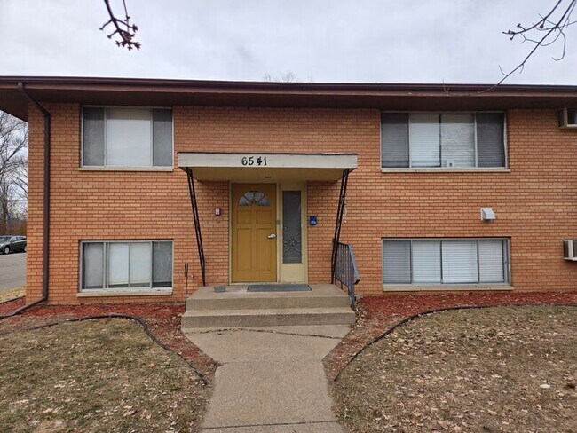 Building Photo - 6541 2nd St NE