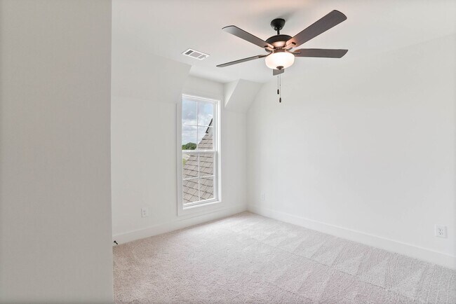 Building Photo - Designer Home zoned for Pike Road Schools!