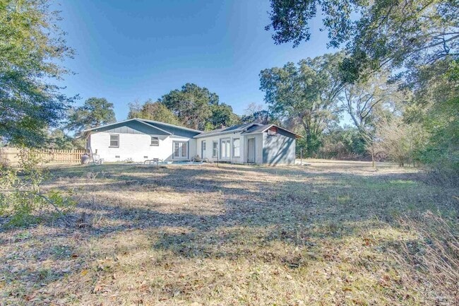 Building Photo - 4725 Clara St