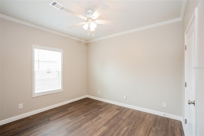 Building Photo - 1311 28th St S