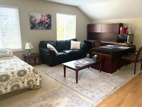 Building Photo - 1011 Mesquite Dr