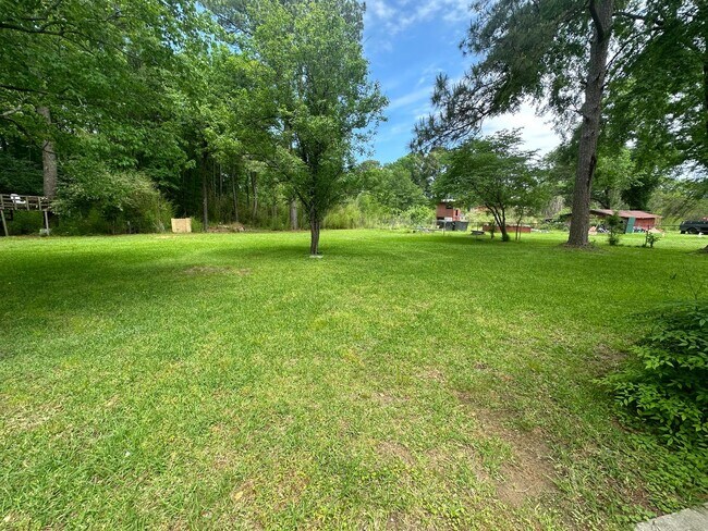 Building Photo - 5440 Old Mooringsport Rd