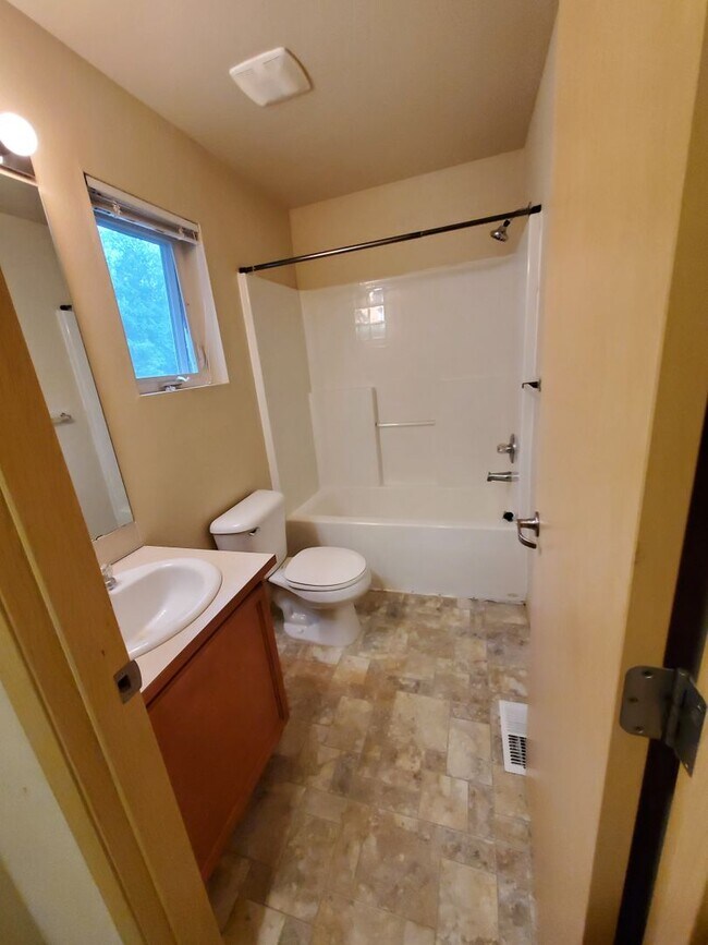 Building Photo - Left Side Duplex Available