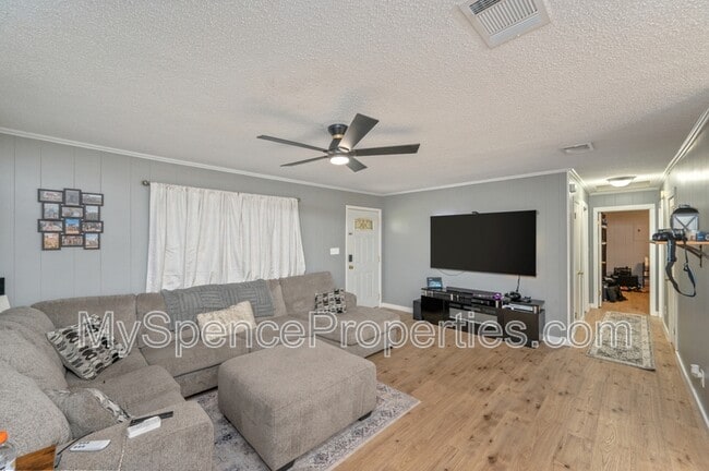 Building Photo - 113 Marimba St