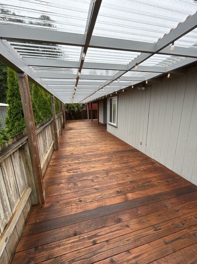 Building Photo - Cozy 3 Bedroom 2 Bath Home Located in Eureka