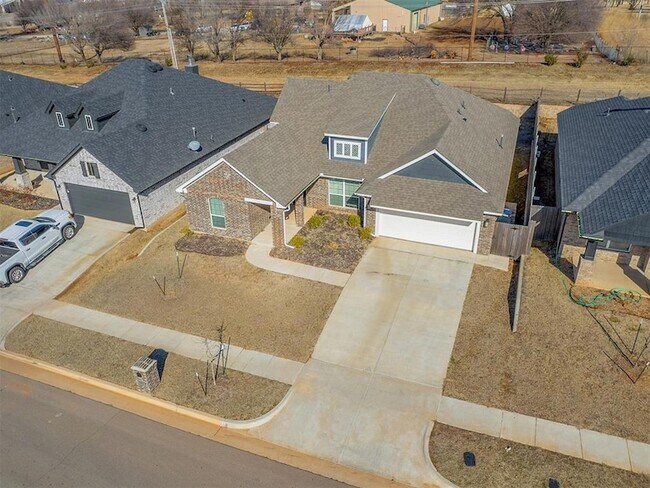 Building Photo - 1617 SW 157th St