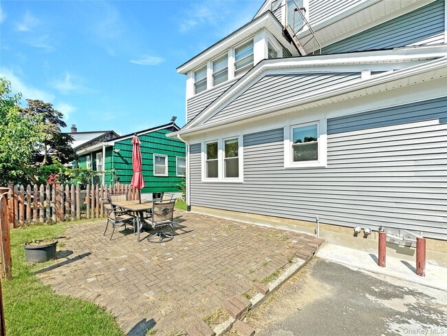 Building Photo - 844 McKinley St