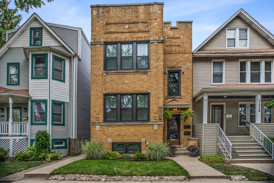 Building Photo - 2460 W Cullom Ave