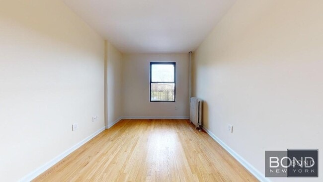 Building Photo - 620 W 171st St