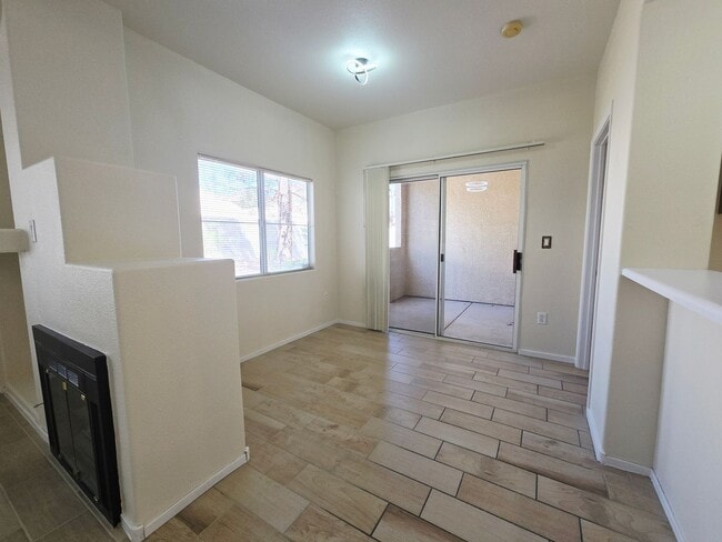 Building Photo - BEAUTIFUL GATED COMMUNITY WITH CLUBHOUSE, COMMUNITY POOL, COMMUNITY SPA, EXERCISE ROOM. FIRST FLO...