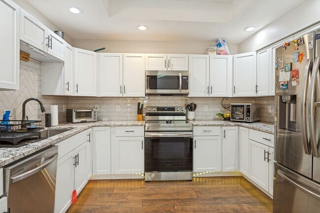 Building Photo - 13038 Hunters Breeze St