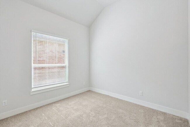 Building Photo - 6249 White Creek Drive