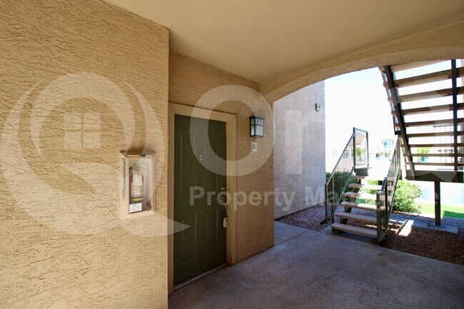 Building Photo - 16013 S Desert Foothills Pkwy