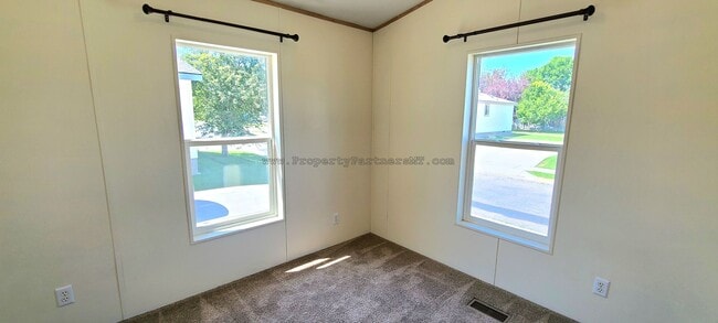 Building Photo - *** Very Nice *** 3 Bed 2 Bath remodel Modular house